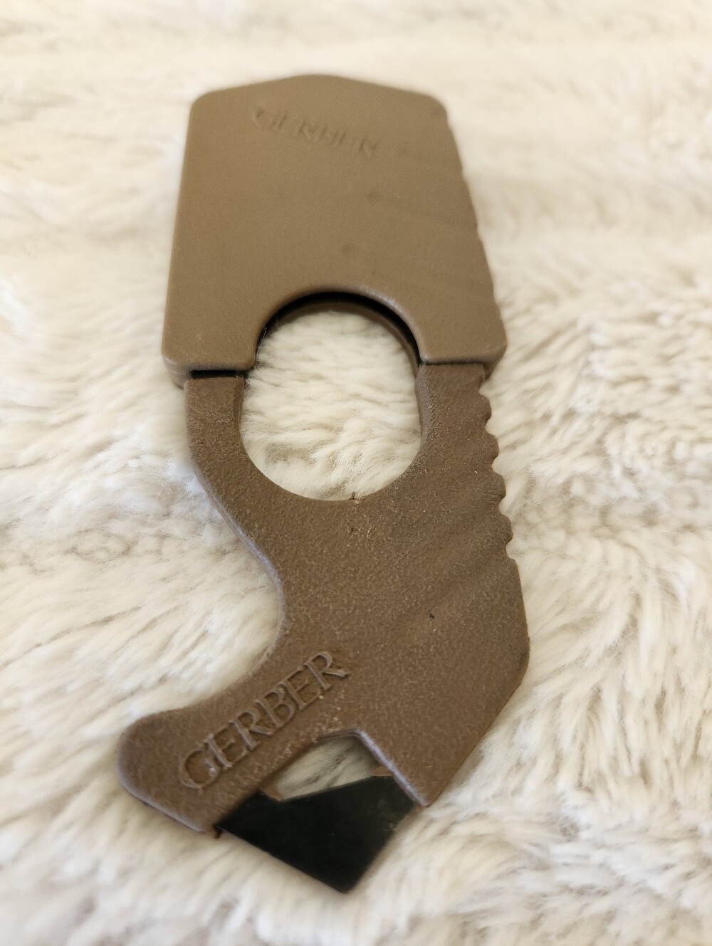 Gerber Gear Seatbelt Strap Cutter Escape Tool & Glass Breaker